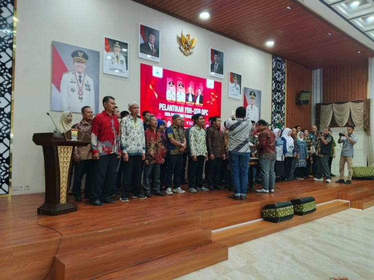 Ketua Baznas Kota Palembang Mendapat Penghargaan Dari YBH-SSB DPC Kota Palembang