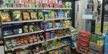 Ari Susanti Ajak Jamaah dan Warga Belanja di Al Iman Mart Gedong Meneng