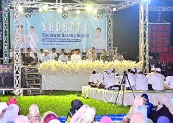 Shobat Tanjung Sari Meriah, Bupati Egi Beri Hadiah Umrah untuk Dua Jemaah