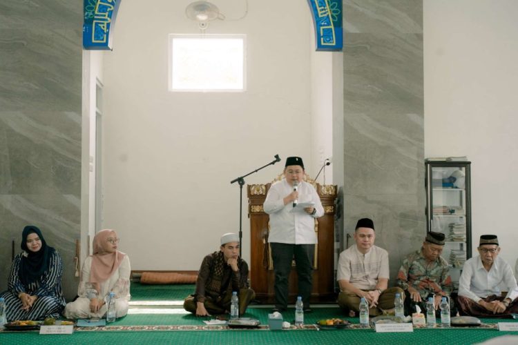 Hadiri Pengajian BKMT di Way Krui, Wabup Irawan Topani Ajak Masyarakat Pererat Ukhuwah