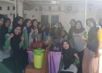 Bekerja Maraton Tiga Hari, Emak-Emak Masjid Al-Iman Sukses Pasok Logistik Ratusan Panitia