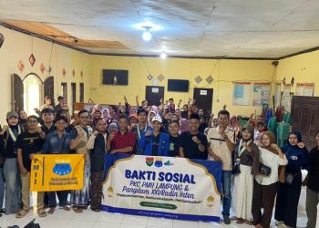 Sentuh Masyarakat Pesisir, PKC PMII Lampung Salurkan Sembako dan Shodaqoh Oksigen