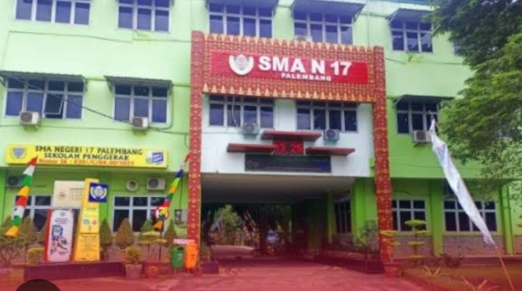 Kepala Sekolah SMAN 17 Palembang Ajak Guru dan Siswa Berinovasi di Era Merdeka Belajar