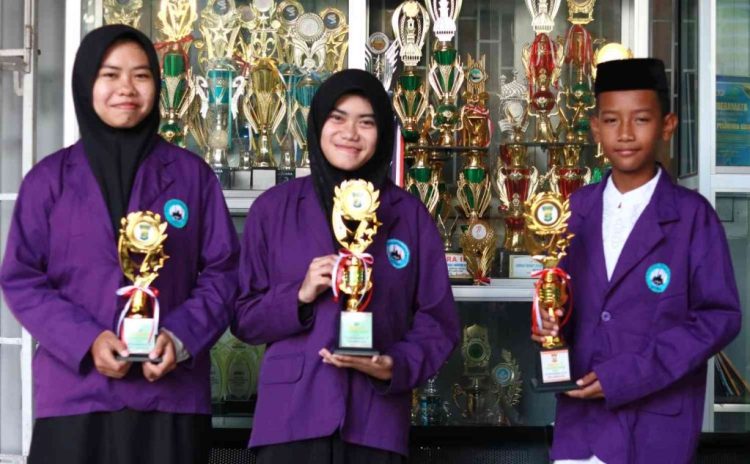 Tiga Santri Assahil Raih Juara MHQ, Bukti Ketekunan Menjaga Al-Qur’an