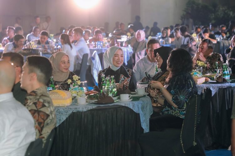 Presiden Prabowo Diagendakan Hadir, Gubernur Rahmat Mirzani Djausal Jamu Pengusaha Muda se-Indonesia di Mahan Agung
