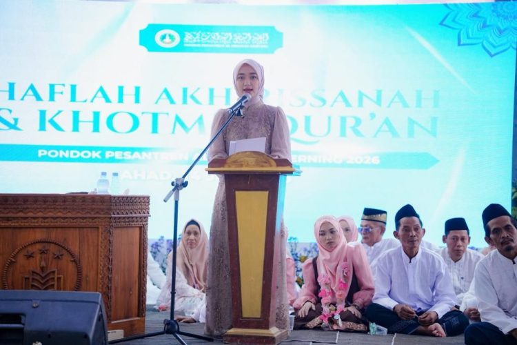 Hadiri Haflah Ponpes Al-Hidayat Gerning, Wagub Jihan Nurlela Janjikan Insentif Hafiz-Hafizah