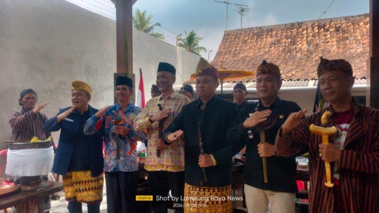 Rawat Warisan Leluhur, Paguyuban Panji Sewu Gelar Jamasan Pusaka Nusantara di Pringsewu