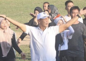 Gandeng Forkopimda dan Warga, Polres Pesisir Barat Gelar Senam Bersama Hari Bhayangkara