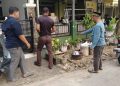 Peduli Lingkungan, Ketua RT 007 Rajabasa Lakukan Survei Sarana Umum Rusak