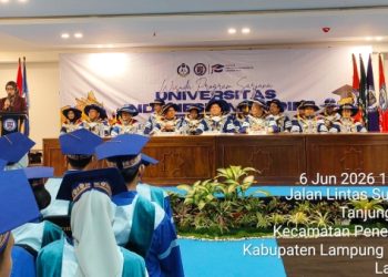 Wisuda Perdana UIMandiri Jadi Tonggak Sejarah Penguatan SDM Unggul di Lampung
