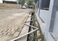 RT 007 Perum Bumi Puspa Kencana Selesaikan Perbaikan Jalan Ambles dan Pondasi Rusak