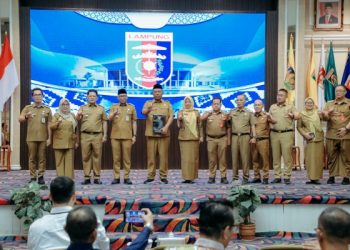 Jaga Stabilitas Pemerintahan, I Komang Koheri Terima SK Plt Bupati Lampung Tengah
