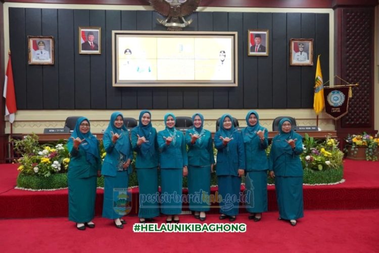 TP PKK Pesisir Barat Komitmen Dukung Pembangunan Daerah Melalui Pemberdayaan Keluarga