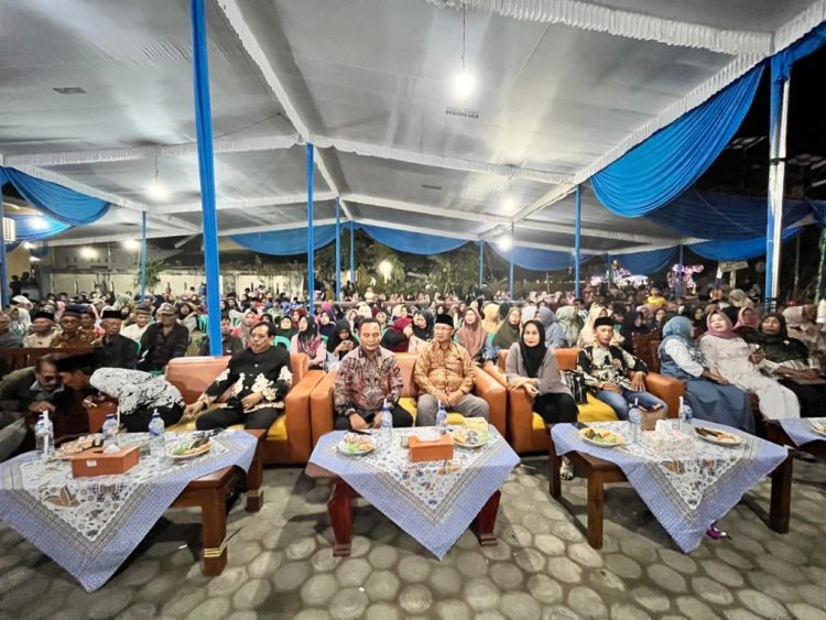 Anggota DPR RI Mukhlis Basri Apresiasi Tradisi Bersih Desa di Tambahrejo Gadingrejo