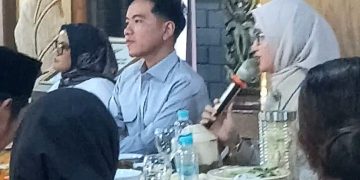 Temui Mulyono di Randu Mas, Gibran Jadi Obat Rindu Masyarakat Pugung Raharjo