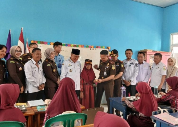 Pengawasan MBG Jadi Sorotan, Kajati Lampung dan Bupati Tanggamus Tinjau SPPG di Kecamatan Pugung