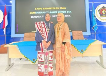 IKWI Lampung Sabet Juara II Lomba Fashion Show Busana Adat Tingkat Nasional
