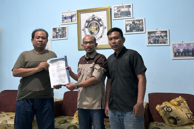 DPP KAMPUD Serahkan SK Kepengurusan DPD Way Kanan kepada Jon Hendra
