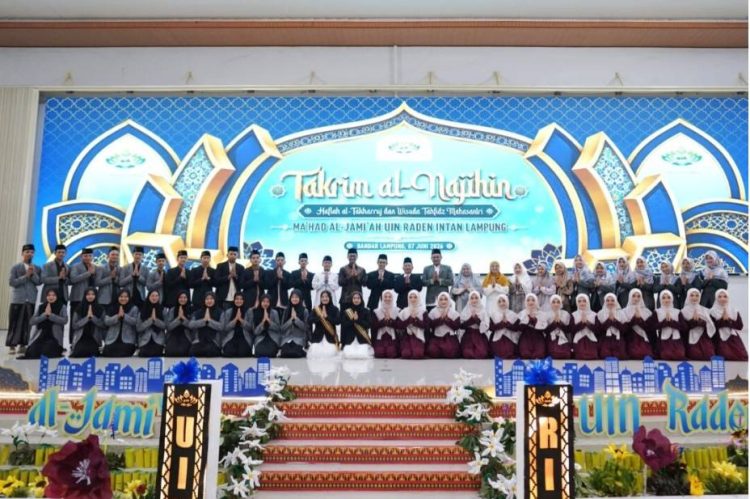 Dari Ma’had Menuju Masyarakat, 430 Mahasantri UIN RIL Resmi Dikukuhkan