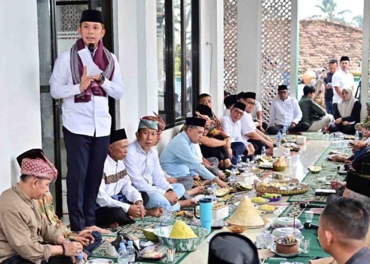 Bupati Egi Hadiri Sedekah Bumi Sumur Kumbang, Tradisi 206 Tahun Tetap Lestari