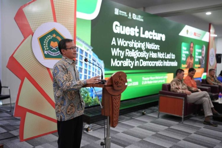 Kuliah Tamu UIN RIL Bahas Korupsi, Religiusitas, dan Krisis Moral di Ruang Publik
