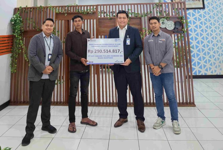 Kolaborasi Strategis BRI dan BRI Insurance Lampung, Bayar Klaim Heavy Equipment Rp290,5 Juta