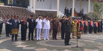 Pimpin Upacara Kemerdekaan di Lapangan Merdeka, Bupati Saleh Asnawi: Jadilah Pahlawan Masa Depan