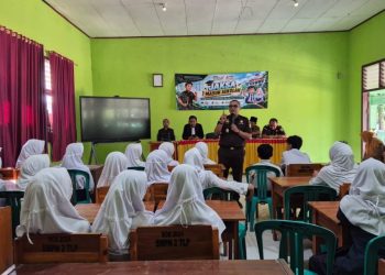 Edukasi Hukum Sejak Dini, Cabjari Talang Padang Gelar Jaksa Masuk Sekolah di SMPN 2