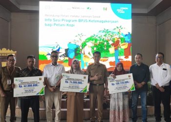 Produksi Kopi Tanggamus Naik, Disbunak Bersama ILO dan BPJS Serahkan Santunan Petani