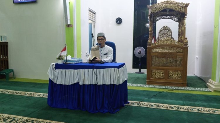 Kajian Malam Jumat di Masjid Al Iman, Ustadz Doni Sastrawan: Setelah Perintah Bertaqwa, Allah Perintahkan Kita Bersatu