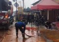 Jalan Licin akibat Tumpahan CPO di Natar, Damkarmat Lampung Selatan Turun Tangan