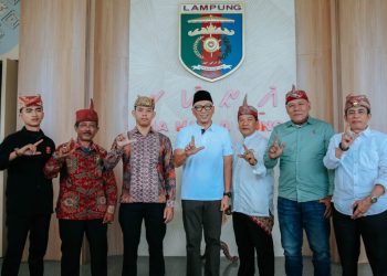 Terima Lima Tokoh Adat Sai Batin di Mahan Agung, Gubernur Mirza Bahas Budaya dan Desa Wisata