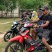 Bermotor Lintasi Pelosok Pematang Sawa, Nakes Puskesmas Martanda Periksa Kesehatan Warga Pedalaman