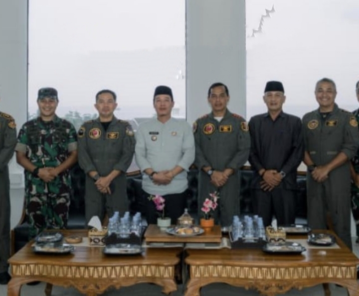 Bupati Pesisir Barat Rangkul Dandim 0422 Bahas Rujukan Cepat Warga Sakit Parah