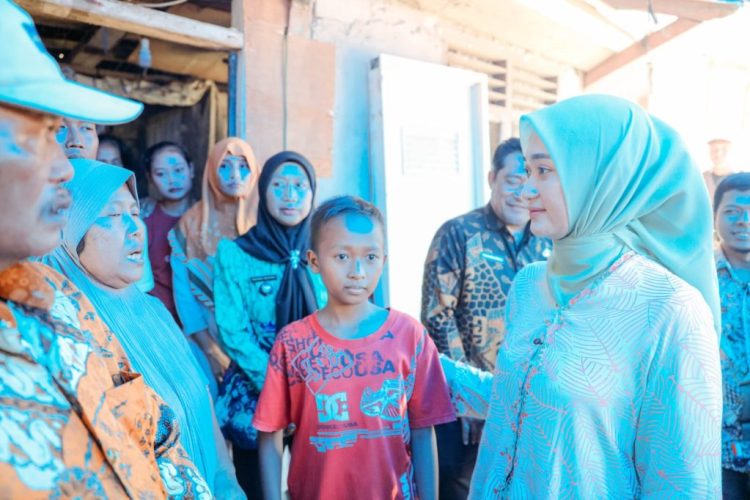 Sambangi Rumah Calon Siswa Sekolah Rakyat, Wagub Jihan Siapkan Bantuan Bedah Rumah