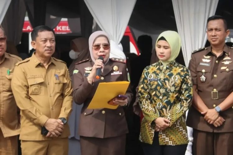 Peringati HUT Kejaksaan ke-81, Kejari Banyuasin Hadirkan Operasi Pasar Murah