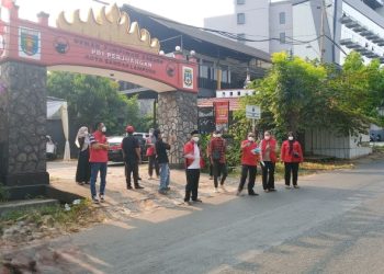 PDI-P Bandar Lampung Turun Langsung Bantu Warga Terdampak Abu Vulkanik