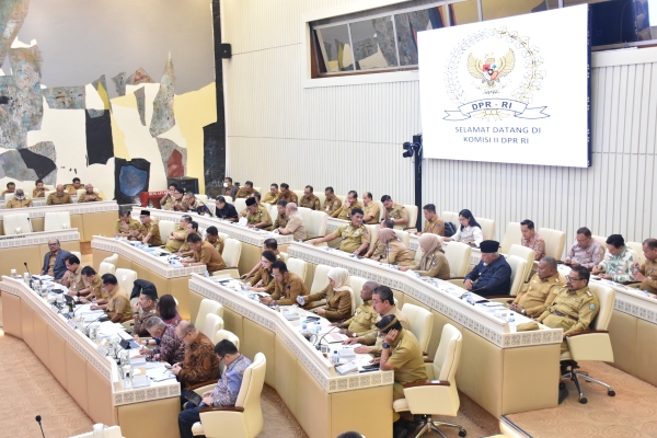 Gubernur Mirza Dorong Pemerintah Pusat Percepat Penataan HGU dan Kawasan Hutan Lampung