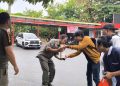 Seporsi Nasi, Sebuah Kepedulian: Taring dan Zitline Berbagi di Bandar Lampung