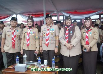 Hadiri Apel Hari Pramuka ke-65, Dian Hardiyanti Dedi Terima Lencana Penghargaan