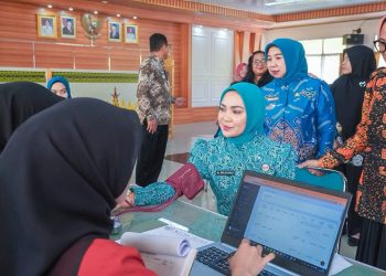 Terima Dosis Ketiga Vaksin HPV, Ketua TP PKK Batin Wulan Ajak Perempuan Cegah Kanker Serviks