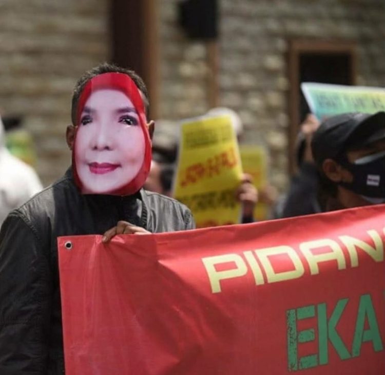 Geruduk Kemendagri, Warga Sipil Tuntut Pembatalan Status ASN Eka Afriana dan Periksa Eva Dwiana