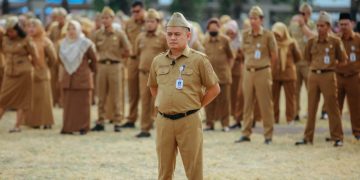 Aku Hanya Staf: Potret Jujur Kegelisahan ASN dan Jalan Keluar dari Mentalitas Birokrasi 