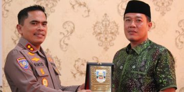 Kapolres Pesisir Barat Sambut Kunjungan Bupati dan Wakil Bupati, Bahas Penguatan Sinergitas