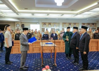 Sekdaprov Lampung Lantik Dua Pejabat Pimpinan Tinggi Pratama Pemprov Lampung