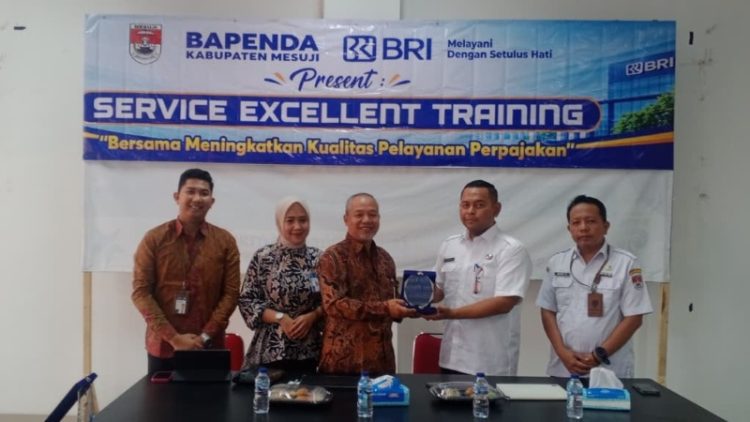 Dorong Pelayanan Profesional, BRI Tulang Bawang Berikan Service Excellent Training di Bapenda Mesuji